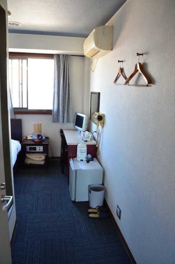 Business Hotel Top Inn Kagurano Wakayama Bagian luar foto